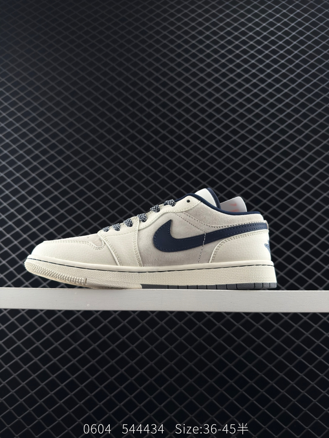 Air Jordan 1 Low GS”Light Smoke Grey/Black“